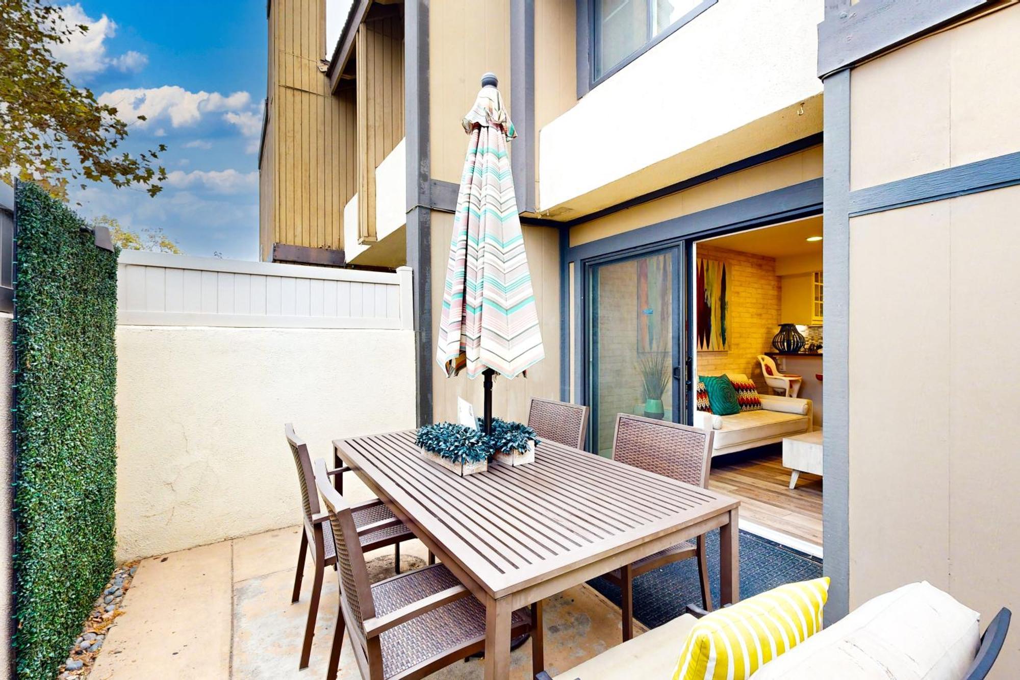 Doorstep To Disneyland Condos アナハイム エクステリア 写真